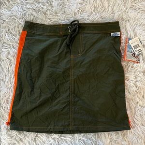 Miken Kids skirt Size XL NWT